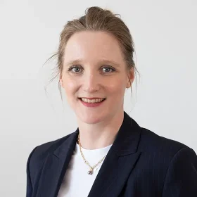 Wiebke Dehn Immobilienkauffrau B.A. Sozialökonomie Schwerpunkt BWL